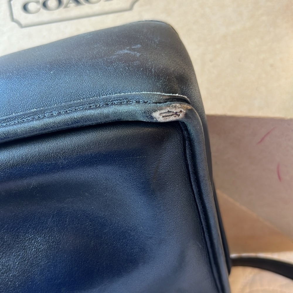 Vintage Coach Purse 
90s Willis Crossbody Satchel Bag 
Authentic Black Leather - Picture 5 of 6